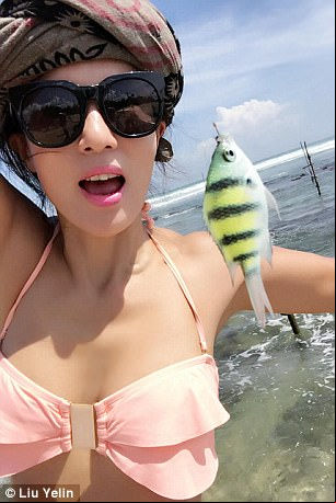 Son Of Youthful Chinese Mother Talks About Love Daily Mail Online 4